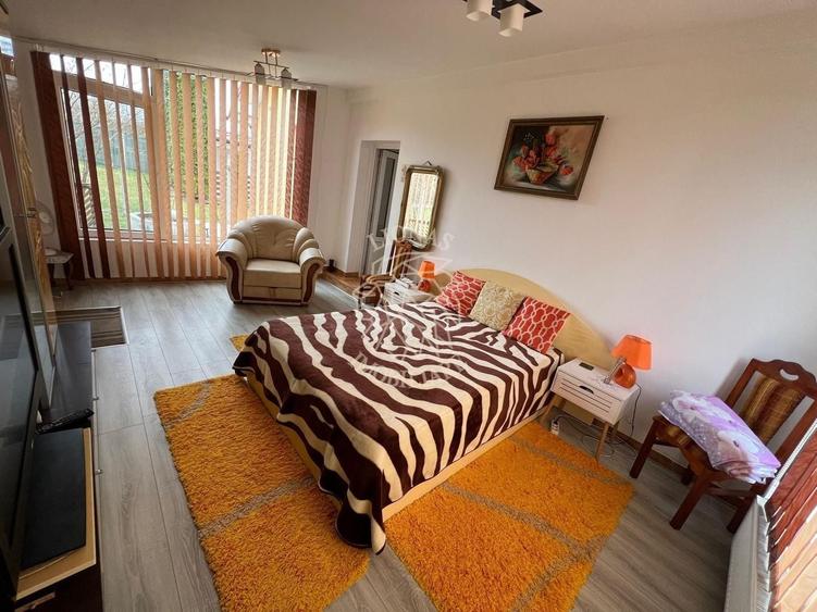 Casa 165 mp+anexa amenajata 68 mp-teren 13 ari-garaj, foisor-Jelna - 3