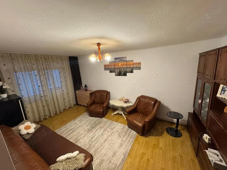 Inchiriez apartament Burdujeni Suceava - 1