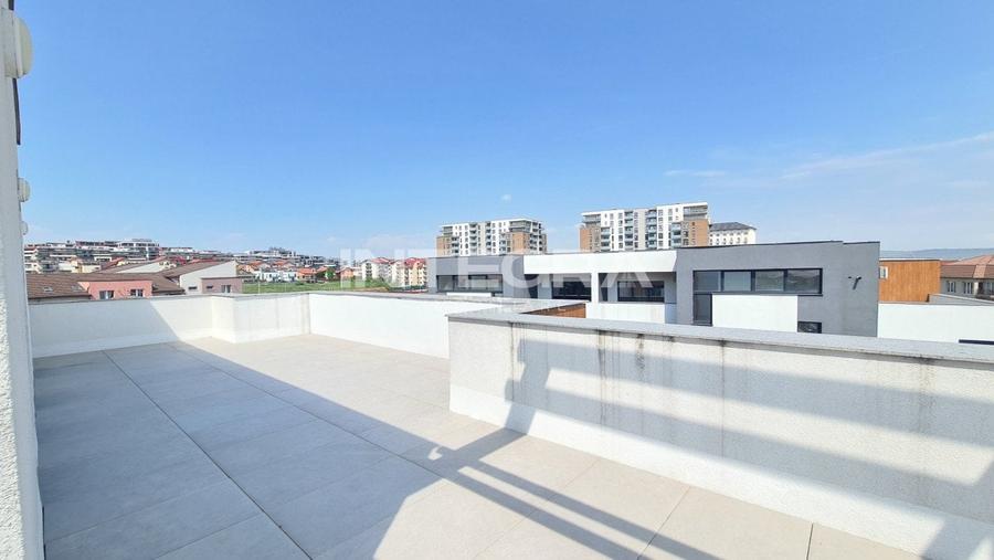 Penthouse Cu Lift Propriu, 4 Camere si Garaj Pentru Doua Masini, Buna Ziua. - 17