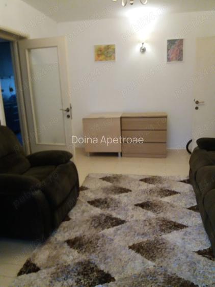 Ofer apartament cu doua camere de inchiriat