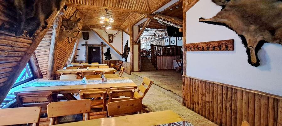 Pensiune deosebita, locuri de cazare, restaurant, pizzerie si spatii comerciale - 7