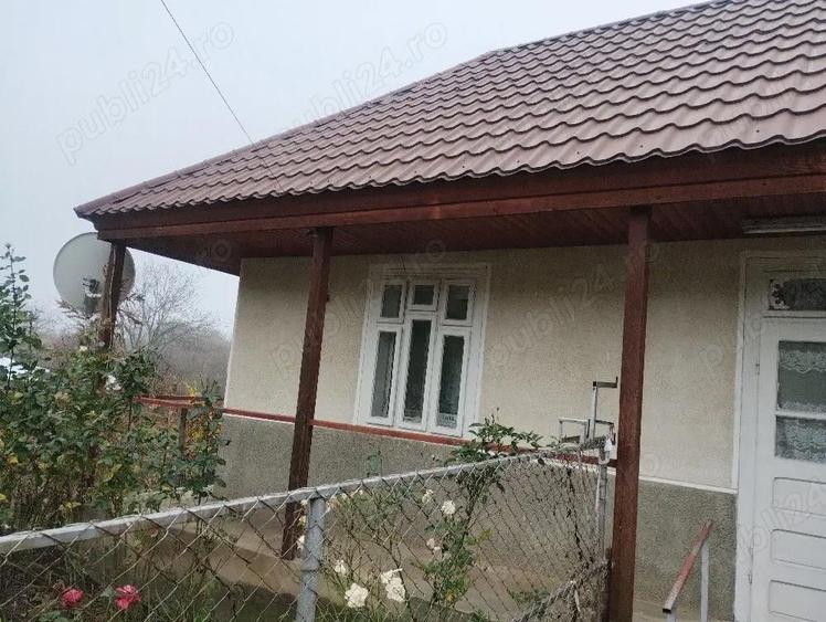 Vand casa batraneasca renovata par?ial, terasa,zona superba langa Bacau,sat Bal?ata, comuna Sarata - 2