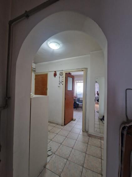 Vitan Mall - Apartament 3 camere - hol H - 2 bai - centrala termica - et4/8 - 2