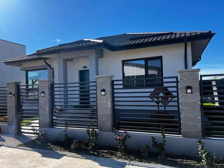 CASA INDIVIDUALA CLINCENI, 3 CAMERE, NOU, TEREN 275MP, COMISION 0% - 3