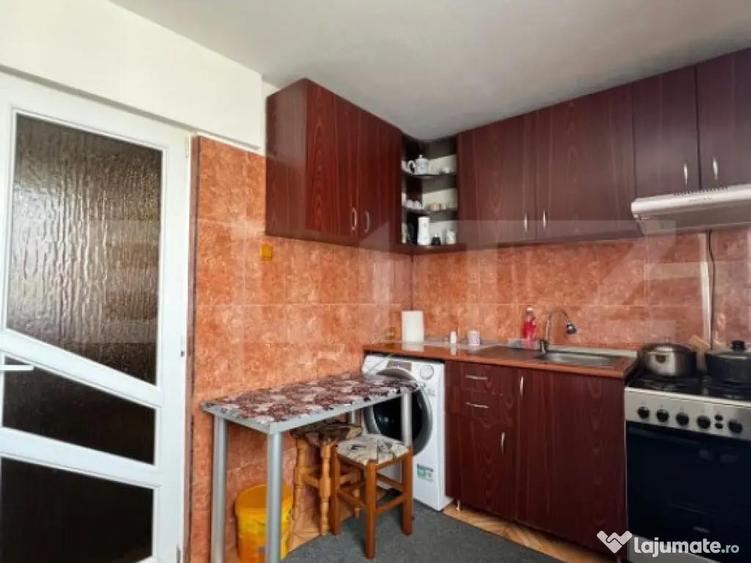 Garsoniera de vanzare, decomandata , zona Micro 3 - 5