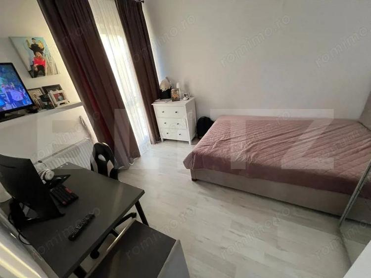 Apartament de vanzare, cu 3 camere, 80 mp, zona Sud - 4