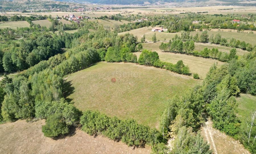 Teren intravilan, priveliste deosebita - 17