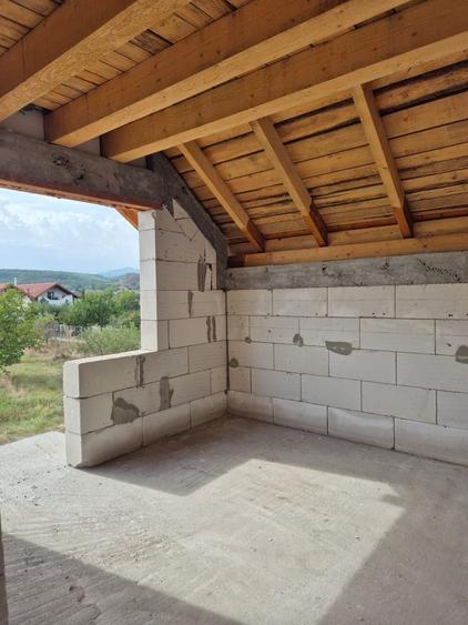 Casă cu 4 camere în Central
