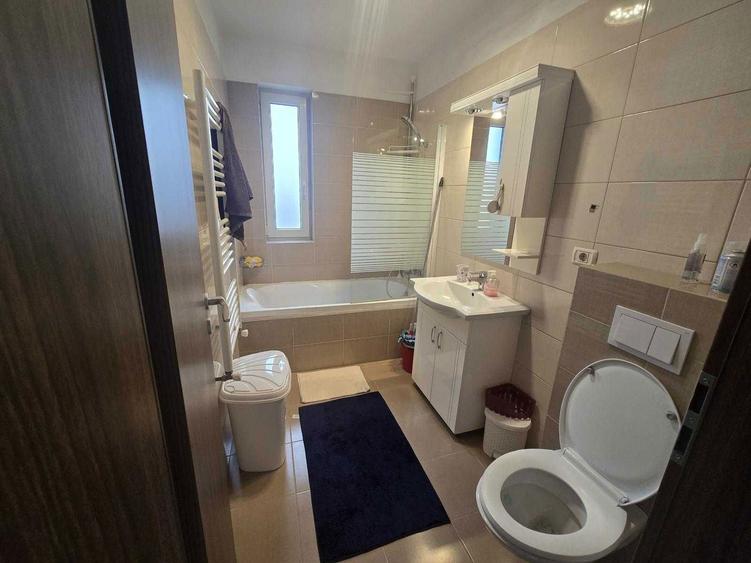 Inchiriez apartament 3 camere Giroc - 9