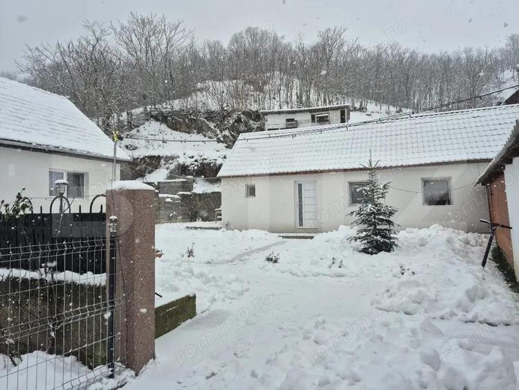 Casa 4 camere | Vintu de Jos | Teren 4.700 mp |a 15 min de Alba Iulia - 2