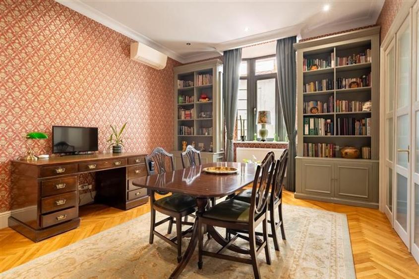Apartament rafinat, cu personalitate, in vila, 5 camere - 1