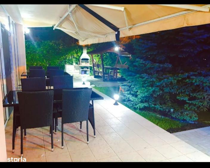 De vanzare Pensiune Eforie Nord la doi pasi de mare - 9