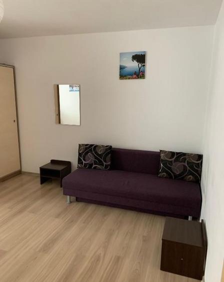 Dristor-1 min metrou, garsoniera, utilata si mobilata, et.7/10, pret negociabil - 1