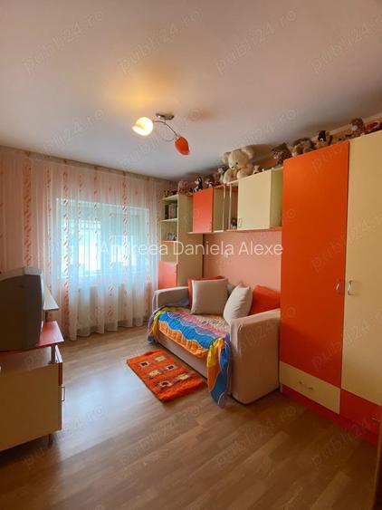 Vand apartament cu 3 camere in Tecuci, complet mobilat Vand apartament cu 3 camere in Tecuci, complet mobilat
