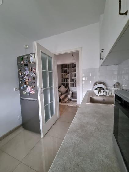 Vând apartament 2 camere parter stradal cartier pajura sector 1 - 3