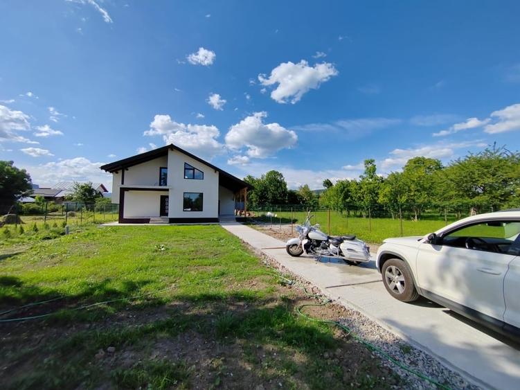 De vanzare: teren 670mp + fundatie 120mp+ utilitati( trifazic, apa) direct prop - 2