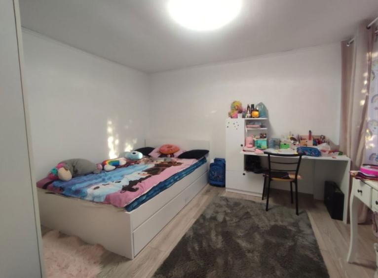 Vand casa Albota P+1E sub pretul unui apartament - 4
