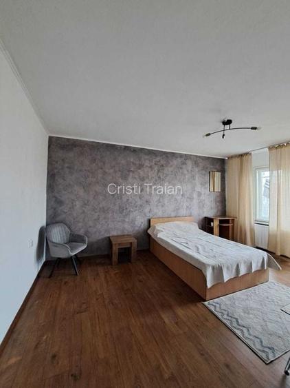 Garsoniera Dristor, 10 minute de metrou, decomandata, mobilata si utilata