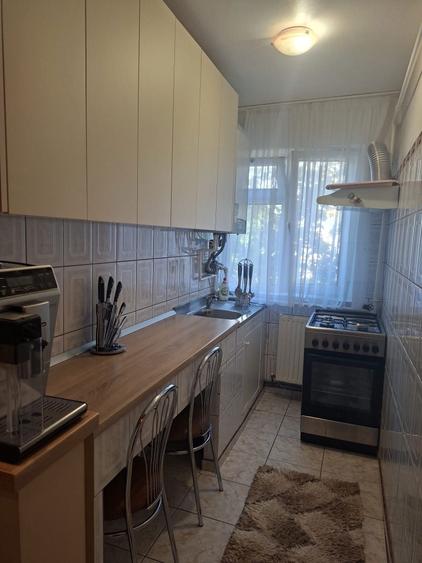 Apartament 3 camere , et 1 , aleea teilor , se vinde cu tot ce este in el , 0763607058 - 3