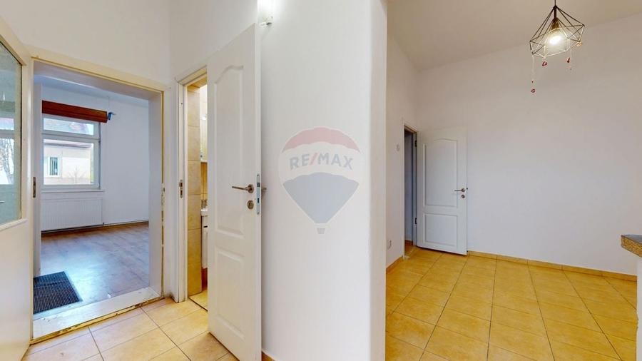 Inchiriere imobil Brasov, zona centrala, strada Aurel Vlaicu, curte - 14