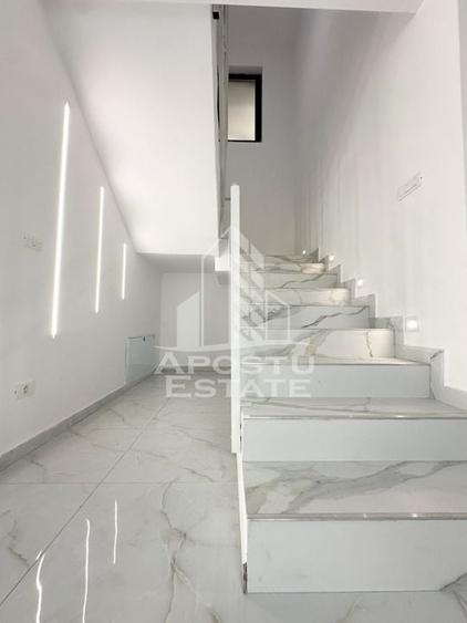 Duplex cu 5 camere, despartit prin camera tehnica, finalizat la asfalt - 16
