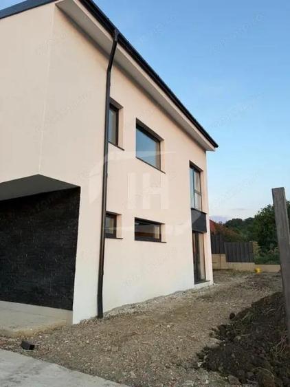 Duplex 4 camere, 3 bai, 357 teren - 4