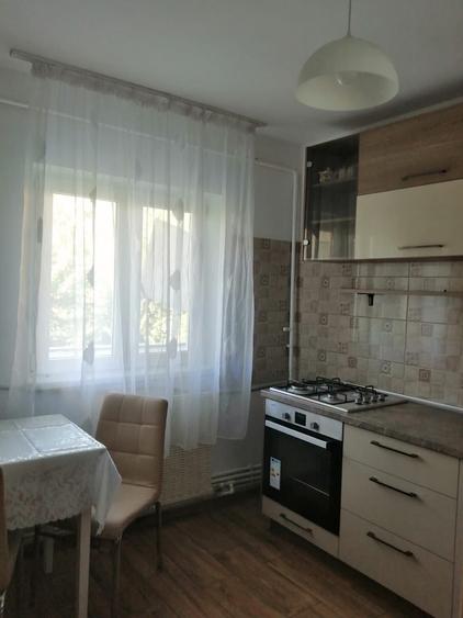Inchiriere ap decomandat 3 camere Nicolina 2 - 6