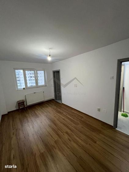 Garsoniera in bloc de apartamente - 3