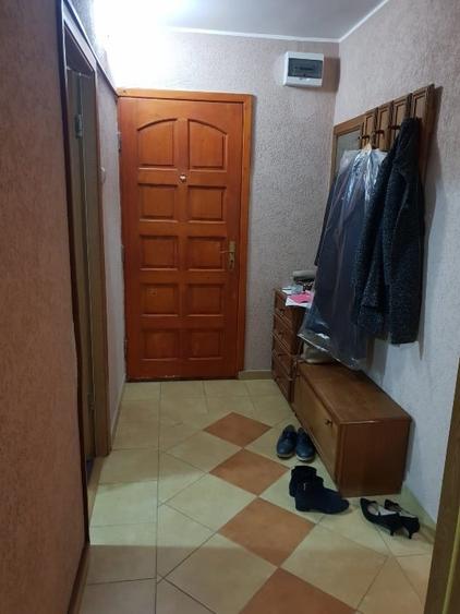 Inchiriez ap.4 camere decomandat, centrala proprie - la 5 min. de metrou Pacii - 2