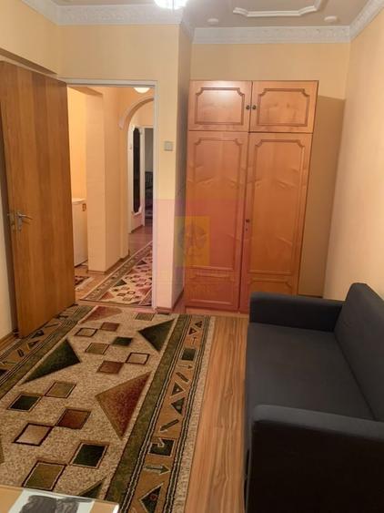 Apartament cu 3 camere decomandat, mobilat în Doamna Ghica