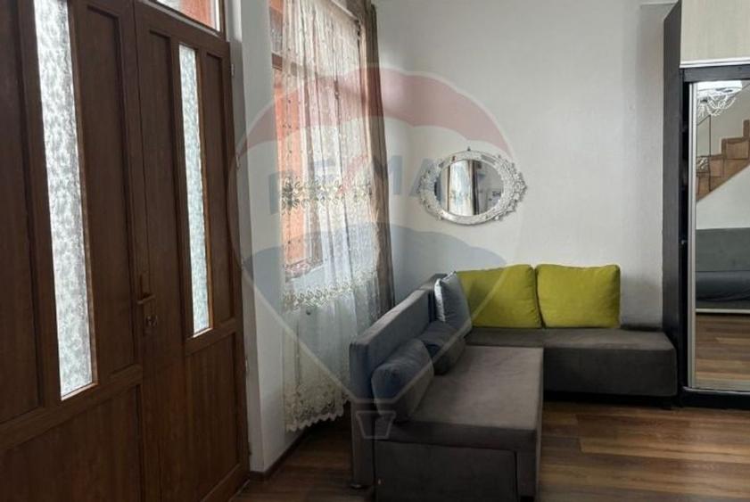 Casa cu 3 camere pretabila pentru Spatiu Comercial in Bucurestii Noi - 2
