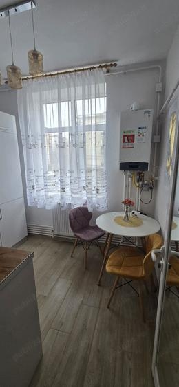 1cam central et1 mob.utilat 380euro - 4