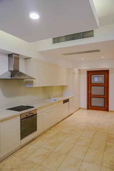 Apartment for rent - Primaverii - 4 rooms - 2