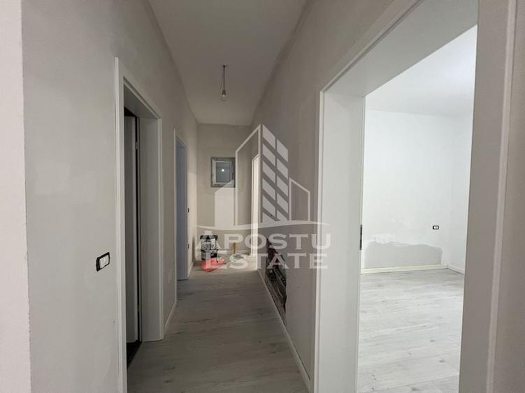 DE VANZARE - APARTAMENT CU 3 CAMERE, ETAJ 1 - ZONA TORONTALULUI SPITAL - 12
