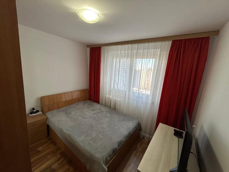 Titan 2 Camere Etaj 9  Instalatii Schimbate 15 Min Metrou Bloc 1976 Reabilitat - 5