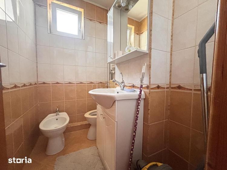 Apartament cu 3 camere decomandat în Decebal