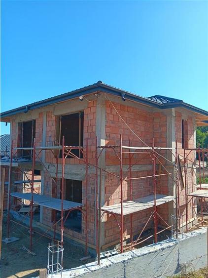 Pietrarie Barnova langa padure VILA P+E su 120mp teren 400mp (rest de plata in 3 - 2