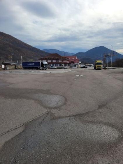 Închiriez foarte ieftin teren gara herculane - 2