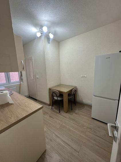 Inchiriez apartament 2 camere ultracentral - 4