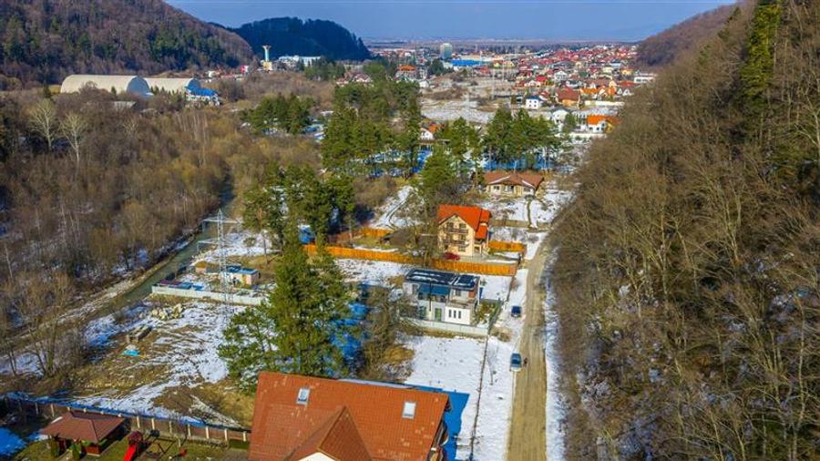 Film! Teren intravilan pe 1.300mp, arie apreciabila de case, Bunloc, Brasov - 1