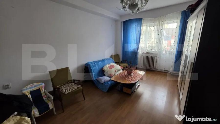 Casa de vanzare, cu 4 camere, 120 mp, teren de 700 mp, zona - 15