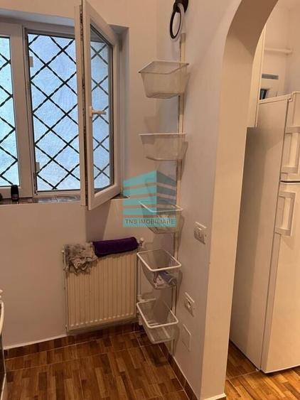 2 Cam- Calea Calarasilor- Unirii- Mobilat-utilat- 50 mp- Mutare rapida - 3