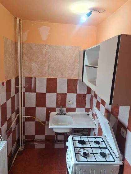 Garsoniera de inchiriat in zona insulei de agrement bacau - 6