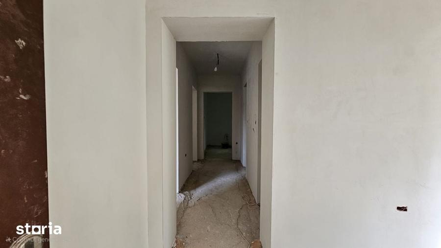 Casă cu 3 camere cu Teren 720 Mp în Păcurari