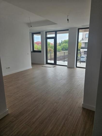 Spatiu Birouri | 550 mp | Damaroaia | 8 locuri parcare | - 1