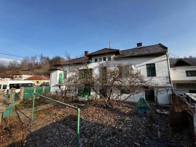 Casa de renovat, spa?iu comercial ?i garaj, Zlatna - 1