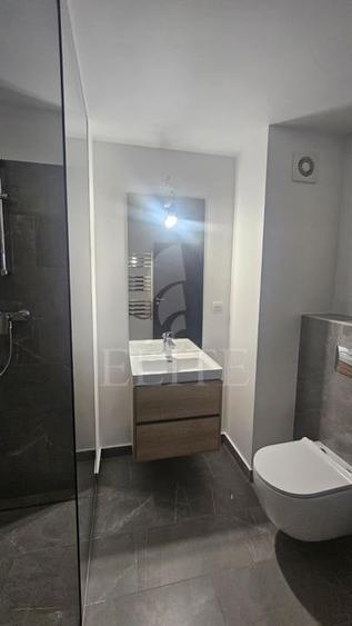 Apartament 3 camere &icirc;n zona Gara - str. oasului - 16