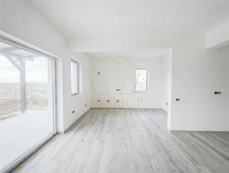 Duplex despartit prin camera tehnica, 5 camere, asfalt | Giarmata Vii - 8