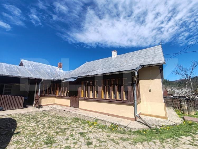 Casa cu 6830 mp teren, Manastirea Humorului - 1