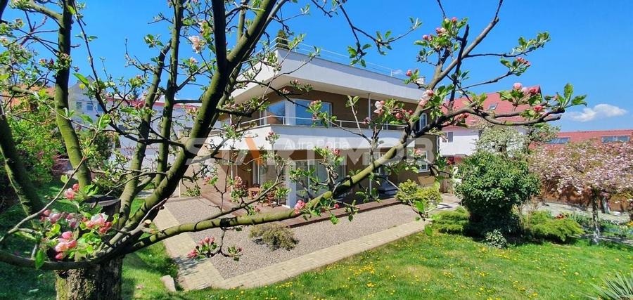 Vila mobilata 5 camere ultracentral Brasov